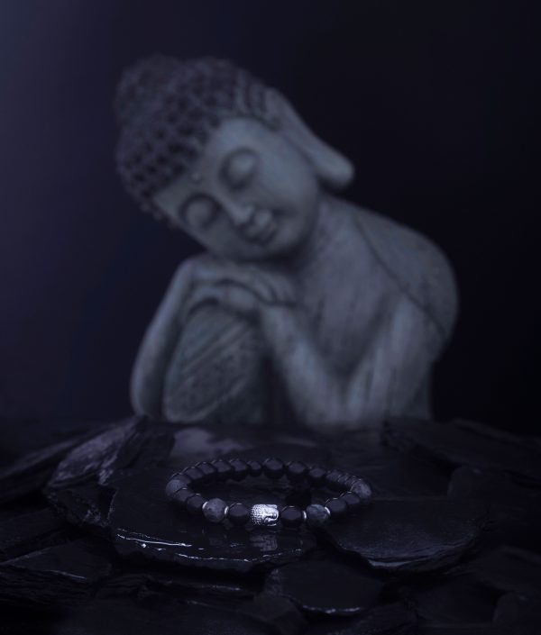 biała bransoletka budda