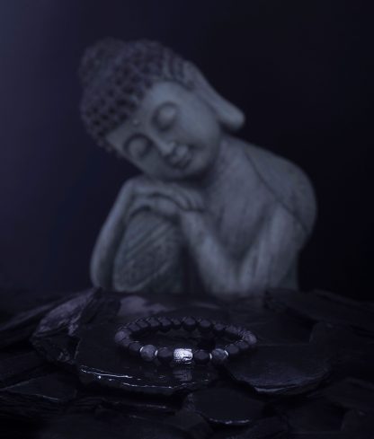 biała bransoletka budda